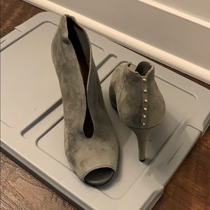Halogen grey suede heels size 6. Lightly worn